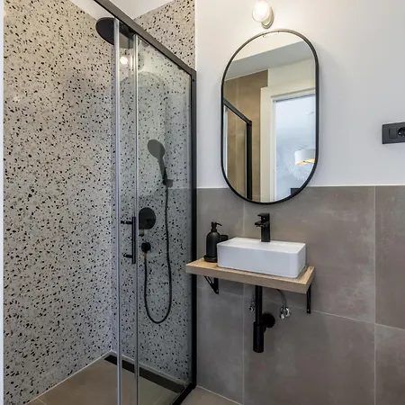 Teuta Villa Kastel Stari