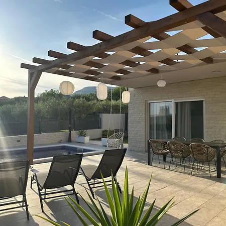 Teuta * Kaštel Stari